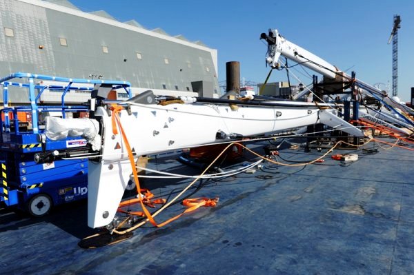 Dubois Sailing yacht TWIZZLE -  Masts on the Crane Photo Credit Sailing yacht Twizzle