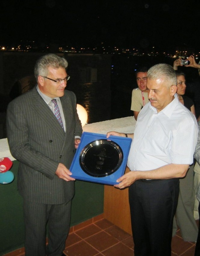 Nick Maris Presents Salver to Minister of Tourism