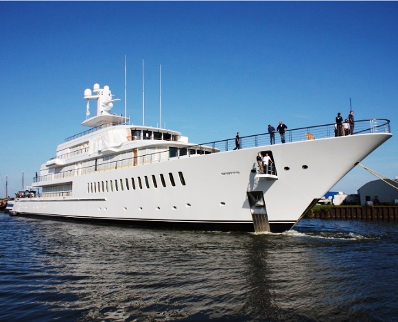 feadship XL Image Courtesy from LeBlogLux