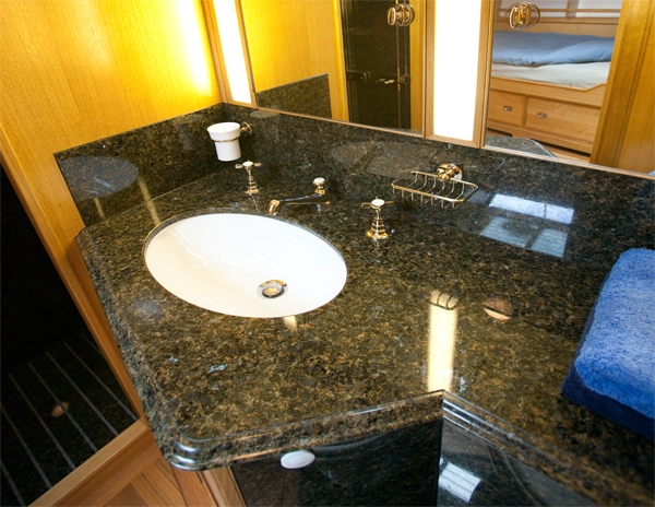 Refit of Alinda V by Southampton Yacht Services Photo Credit GRAMA BLEND UK