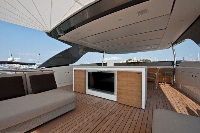 2010 Sanlorenzo SL100 New flying bridge motor yacht with Boffi unit front view