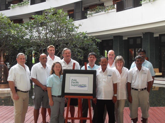 Group photo representing APS directors from regions of Thailand, Indonesia & Bali, Borneo, Maldives, Singapore, Malaysia, India, Seychelles, Sri Lanka and Hong Kong.