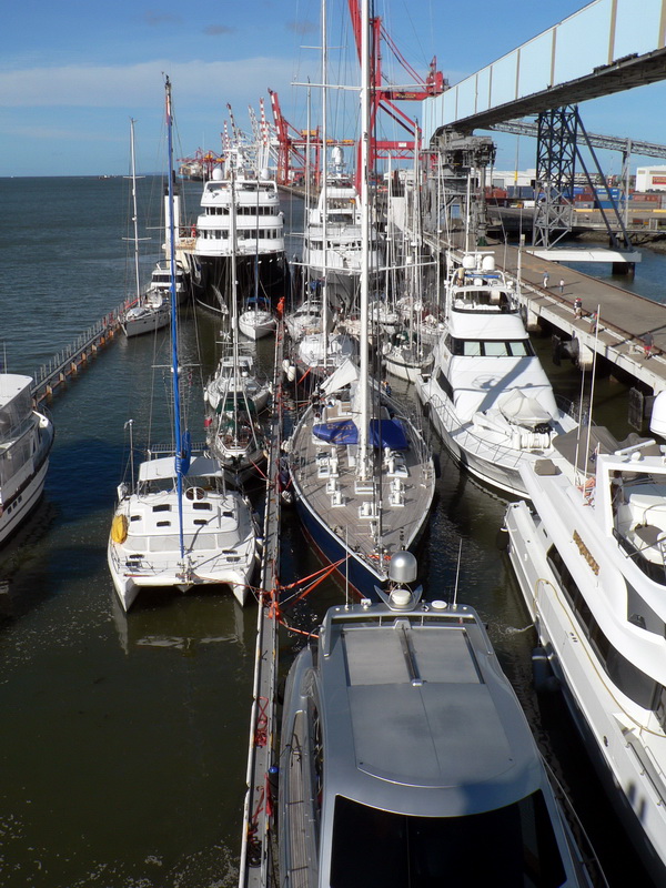 Dockwise Yacht Transport at Brisbane Port
