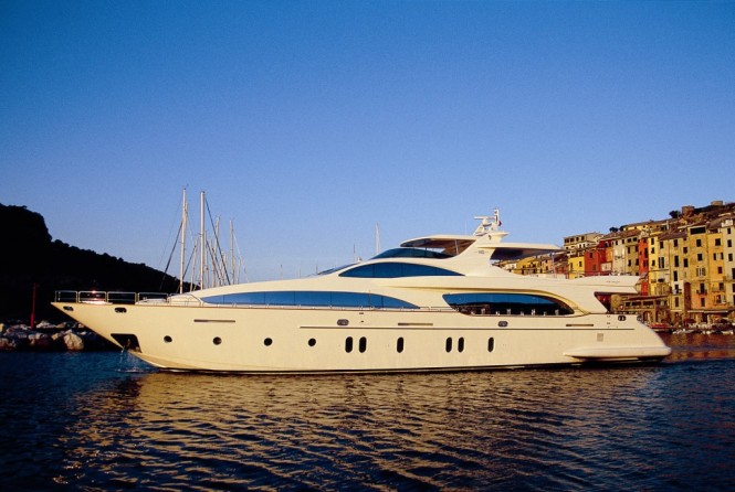 Azumut 116 Superyacht Exterior