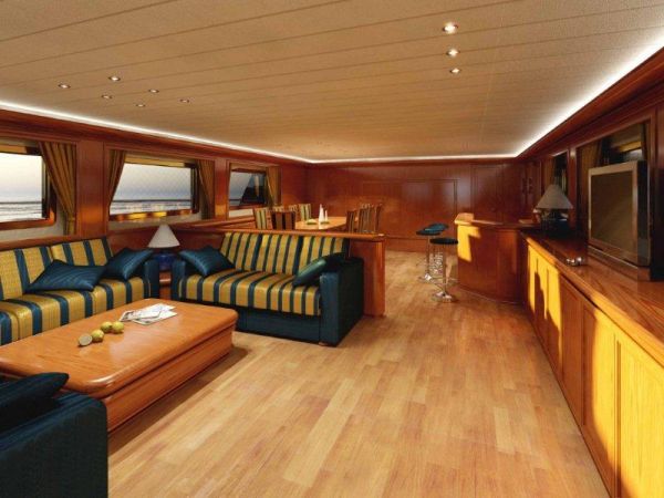 Naumachos 105 Explorer Yacht