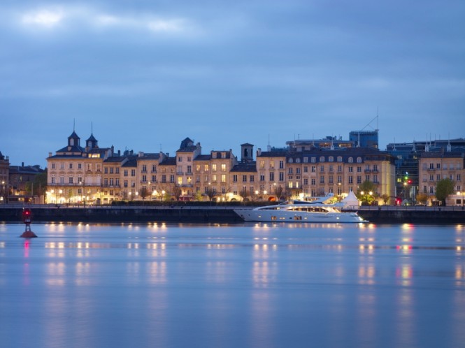 Couach 3700 Motor Yacht Arion delivered by Chantier Naval Couach