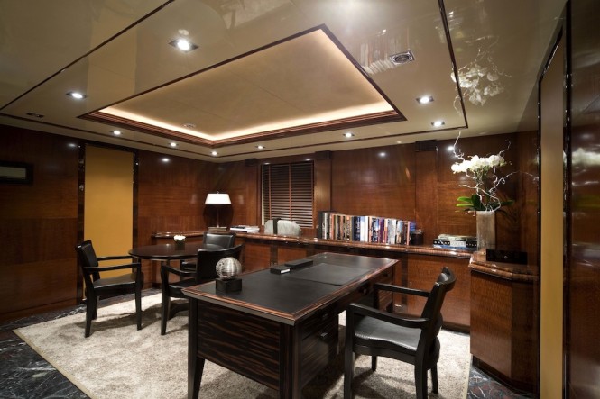 CRN built Azteca Superyacht Owner's Suite