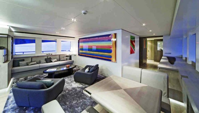 The Modern Interior design of the Heesen 44 Jems