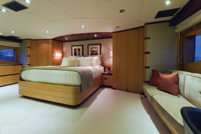 Motor Yacht CHOSEN ONE Cabin