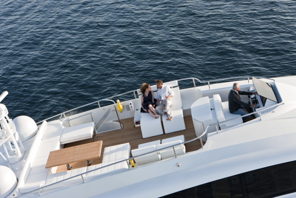 Pershing 108 sun deck flybridge