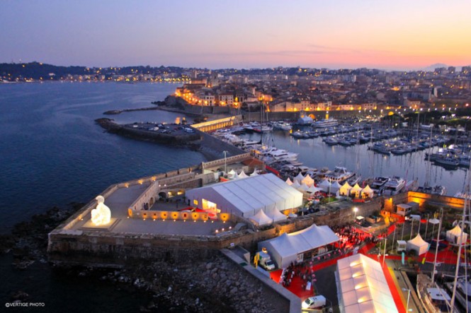 Antibes Yacht Show 2011 - aerial view by night