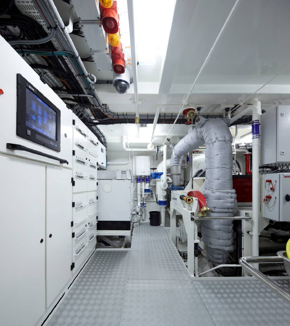 Motor Yacht Moonen 97 - Engine Room