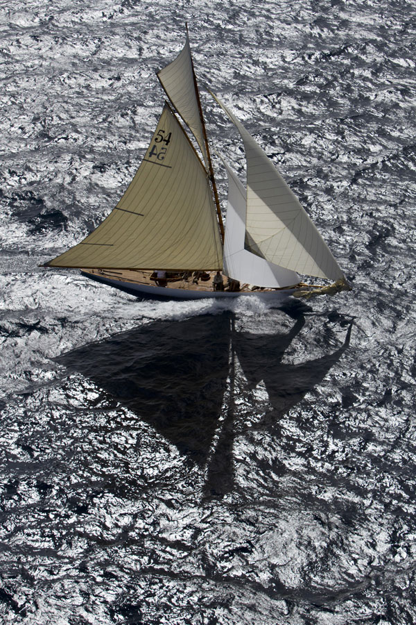 Régates Royales – Trophée Panerai 2011 Light Winds on Day 3 in Cannes - Credit Alexis Courcoux  Régates Royales – Trophée Panerai