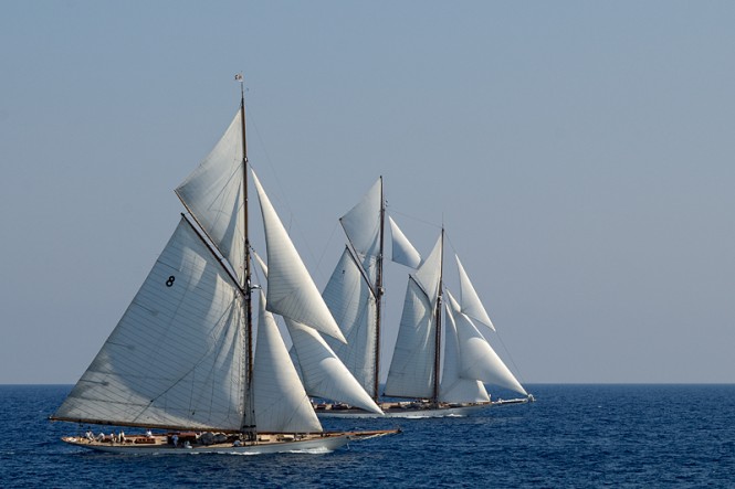 Yacht Moonbeam IV and Sailing yacht Eleonora - Credit Alessandro Spiga YCCS