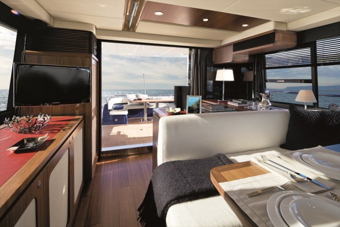Magellano 50 Motor yacht Salon