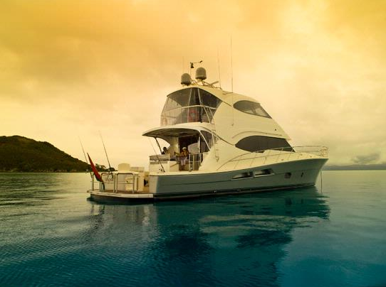 Riviera 70 Enclosed Flybridge Aft View