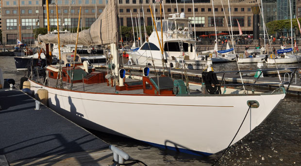 The Verrazano Bridge Race 2011 was won by sailing yacht Blackwatch