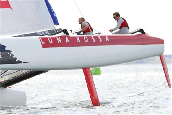 Catamaran yacht Luna Rossa AC72´