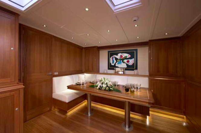 Hoek Designed Lionheart superyacht interior