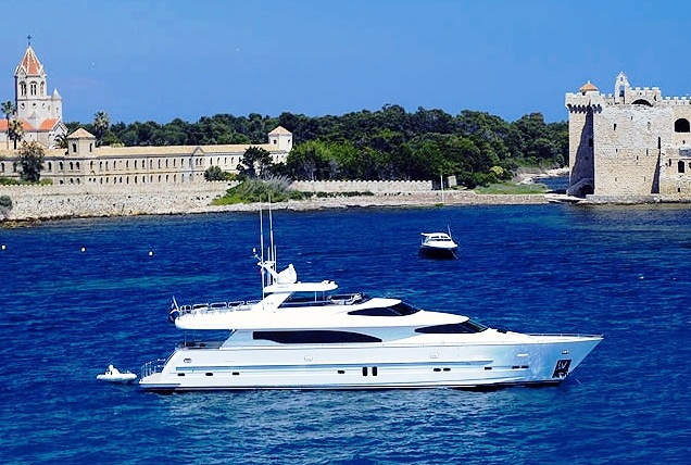 Horizon 30m charter yacht ANNABEL