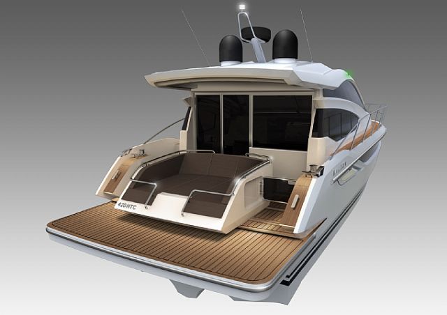 Motor yacht Galeon 420 Fly - rear view