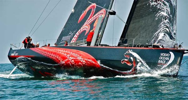 PUMA yacht Mar Mostro running