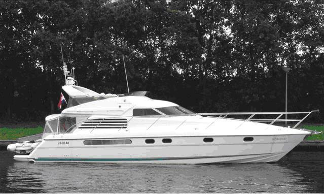 Fairline Squadron50 yacht