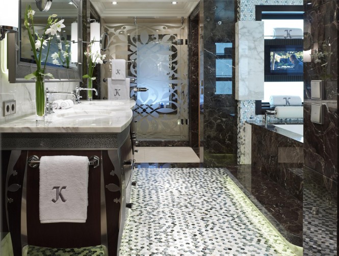 Owner´s Bathroom - Super Yacht Kaiser ©David Churchill