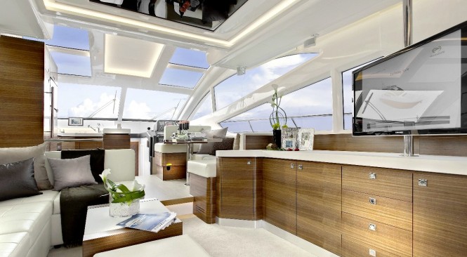 Salon on the luxury yacht HORIZON E54