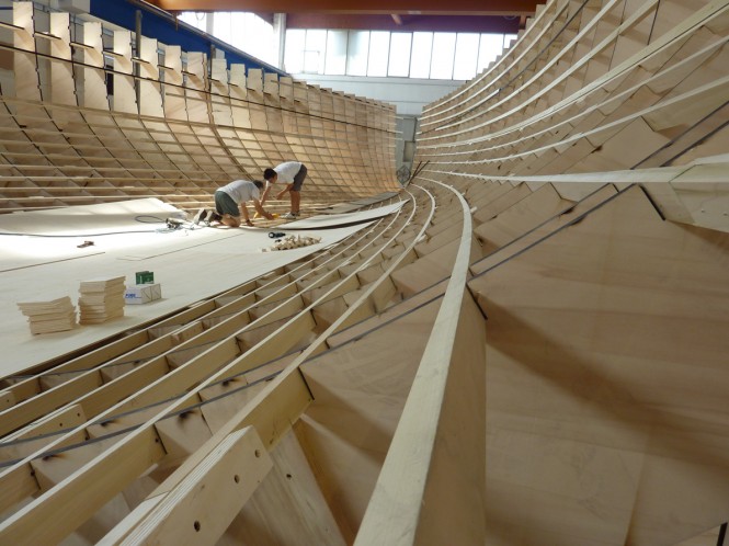 Working on Maxi Dolphin FC 100 superyacht