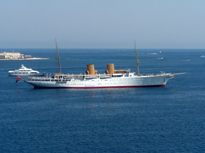 Luxury Yacht Savarona in the bay of Cannes June 2008 - Photo courtesy of Ferdinand Rogge