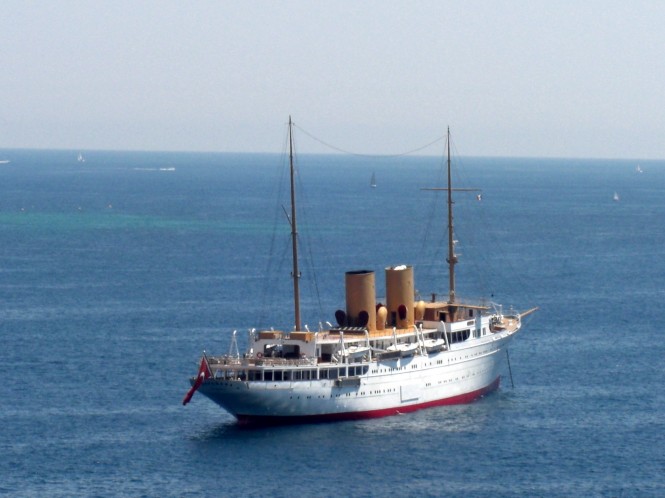 Motor Yacht Savarona in the bay of Cannes - June 2008 - Photo courtesy of Ferdinand Rogge