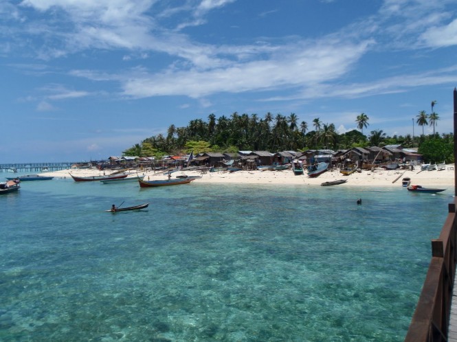 Sipadan Island in the beautiful yacht charter location - Malaysia