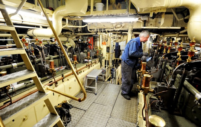 Dona Amelia Superyacht´s Engine room