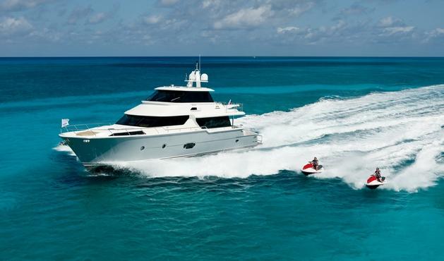 Horizon motor yacht V74