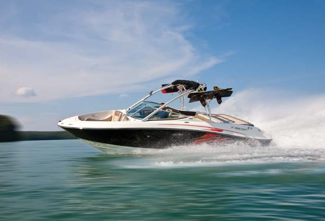 The 230 SLX yacht tender by Sea Ray