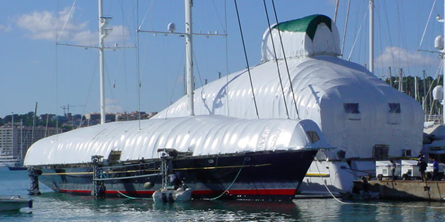 Yacht Painting at Astilleros de Mallorca yard