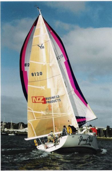 36´ sailing yacht Young Rebel