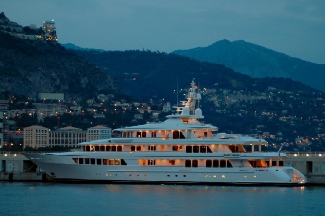 Feadship superyacht UTOPIA at night