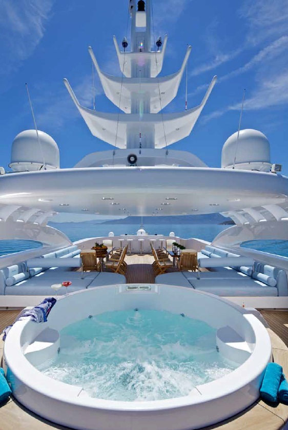 Golden Yachts O'Rama superyacht - Spa Pool