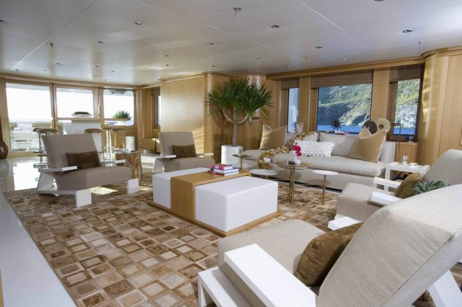 HELIOS Superyacht - Salon