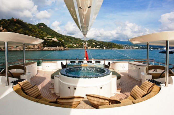 HEMISPHERE Catamaran - Spa Pool