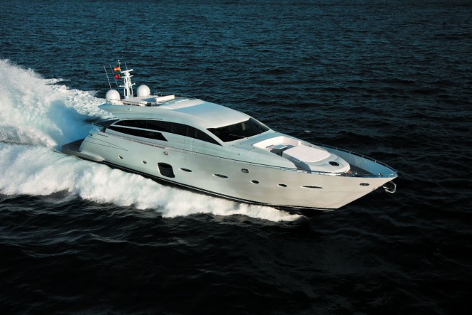 Pershing 92 Superyacht