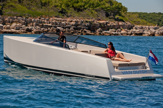 VanDutch 30 Yacht