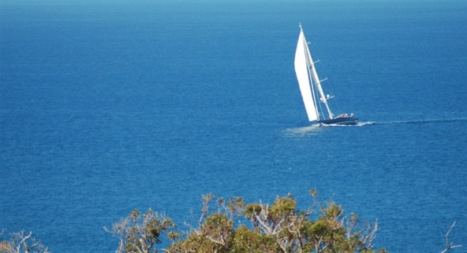 Alcanara superyacht under sail