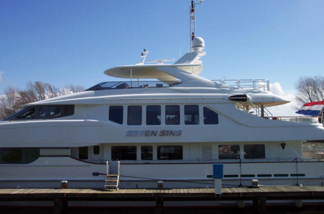 Luxury charter yacht Seven Sins