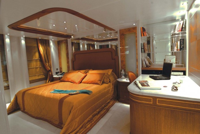 Motor yacht RM ELEGANT  - VIP RUBY CABIN