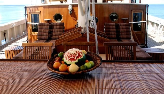 RAJA LAUT luxury charter yacht