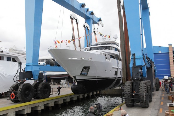 Superyacht AZUL - a Benetti Delfino 93 yacht - Benetti Class Range