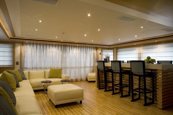 Superyacht HANA - Upper deck salon